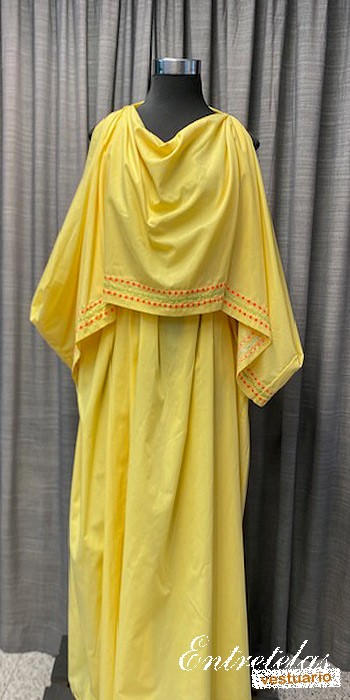 Peplos amarillo